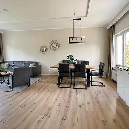 Residenz Zueschen A Апартаменти *