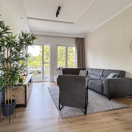 Residenz Zueschen A Апартаменти *